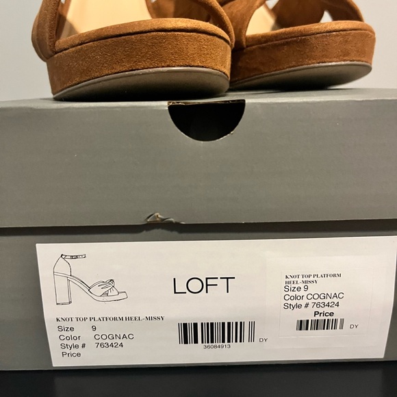 LOFT Tan Bow Heels - Picture 4 of 4